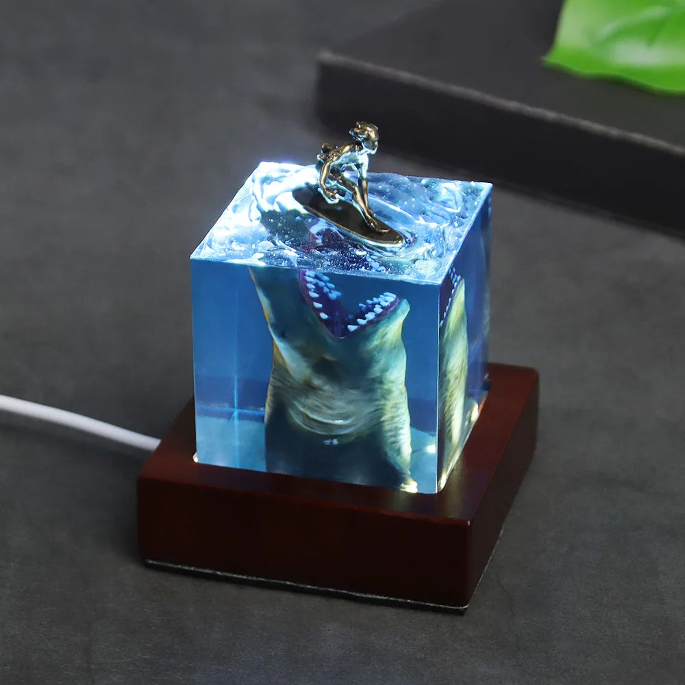 Great White Shark lamp close-up detail – Woodiny