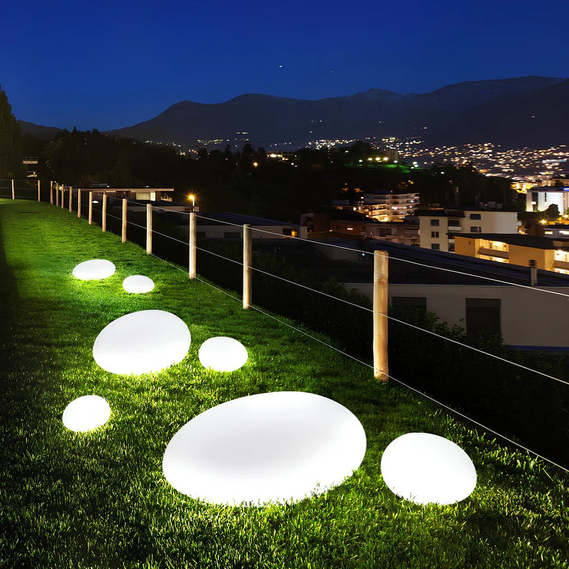 Garden cobblestone light installation – Woodiny