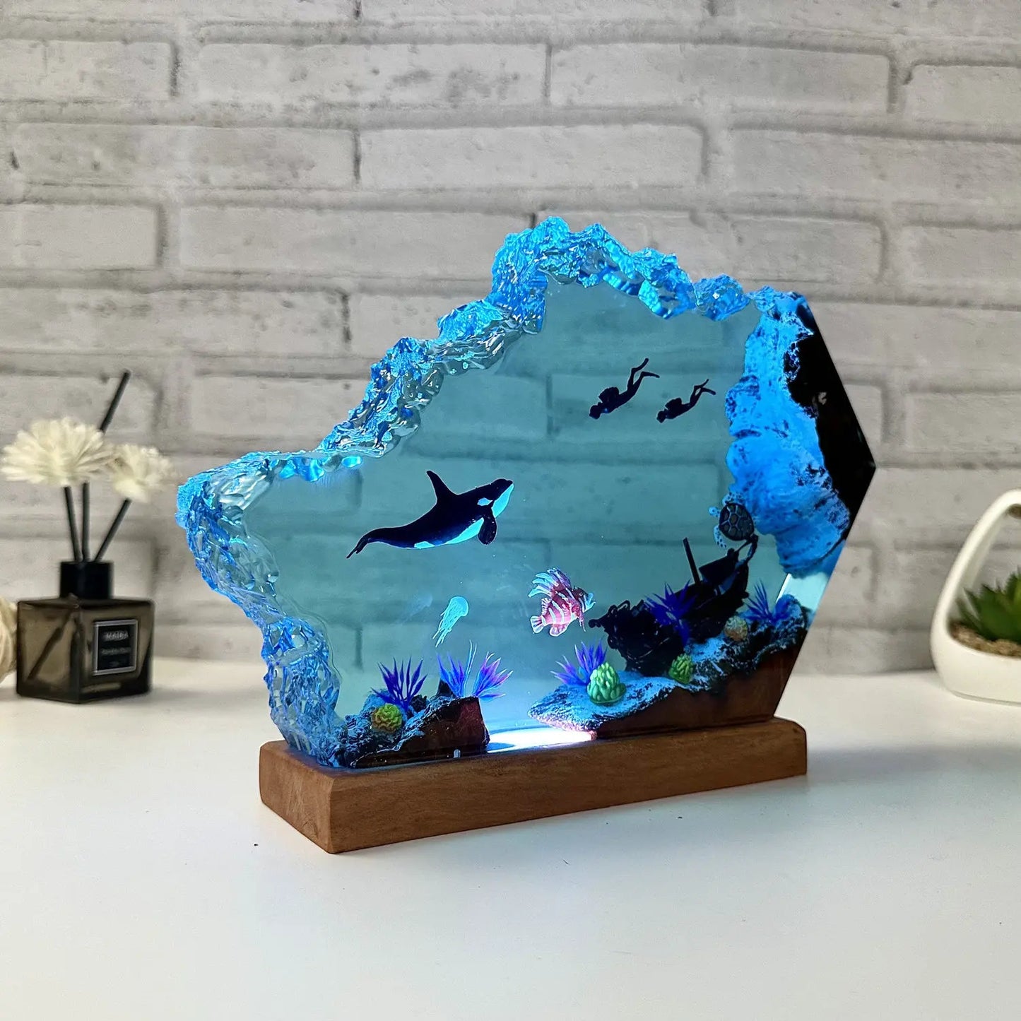 Whale resin lamp glowing dark room – Woodiny