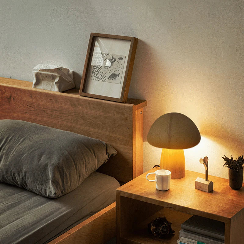 Wood grain detail of the mushroom lamp – Woodiny